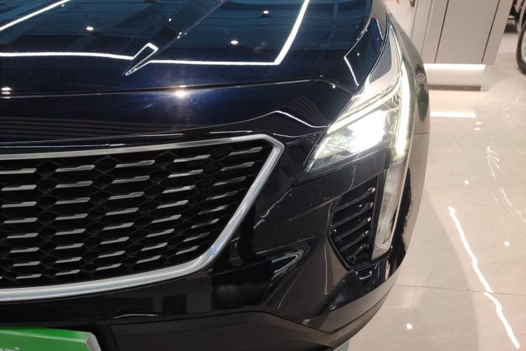 Used Cadillac XT4 2020 Revised Version 28T Two-Wheel Drive Tech Edition Left Front Headlight