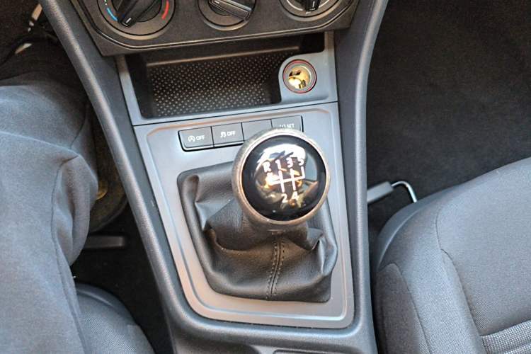 Used Volkswagen Lavida 2019 Lavida Start 1.5L Manual Fashion Edition China VI Standard Gear Lever