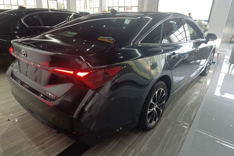 Used Toyota Avalon 2022 Dual-Engine 2.5L Luxury Edition
