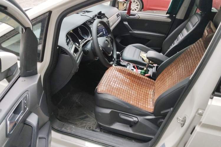 Used Volkswagen Touran 2018 Volkswagen Touran L 280TSI DSG Comfort Edition 7 Seats China V Emission Standard
