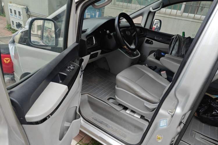 Used JAC Group Refine M5 2013 2.0T Gasoline Automatic Business Edition
