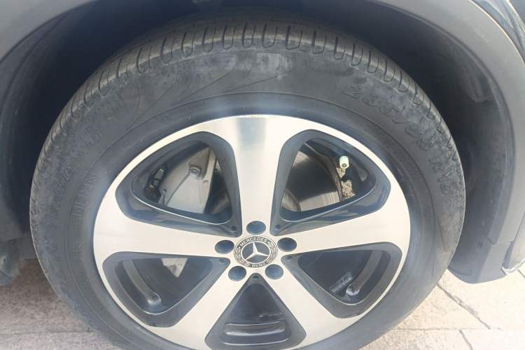 Used Mercedes-Benz GLC 2019 Facelift GLC 260 L 4MATIC Luxury Model Right Front Wheel Hub