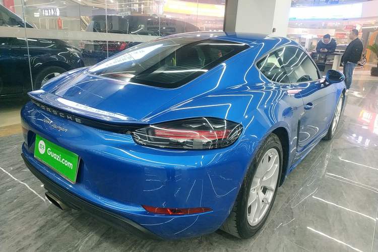 Used Porsche 718 2016 Cayman 2.0T
