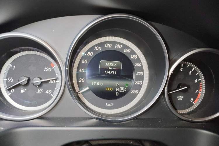 Used Mercedes-Benz E-Class 2015 E 200 L
