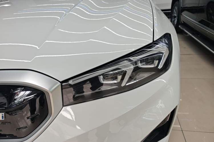 Used BMW i3 2022 eDrive 35 L
