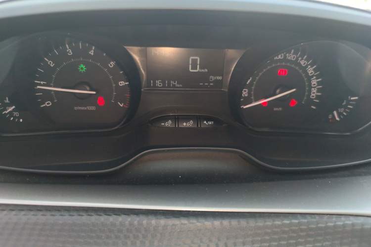 Used Peugeot 2008 2014 1.6L Manual Trend Edition