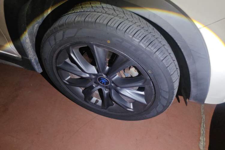 Used BYD Song New Energy 2019 Song DM 1.5TID Smart Connect Premium Model Right Front Wheel Hub