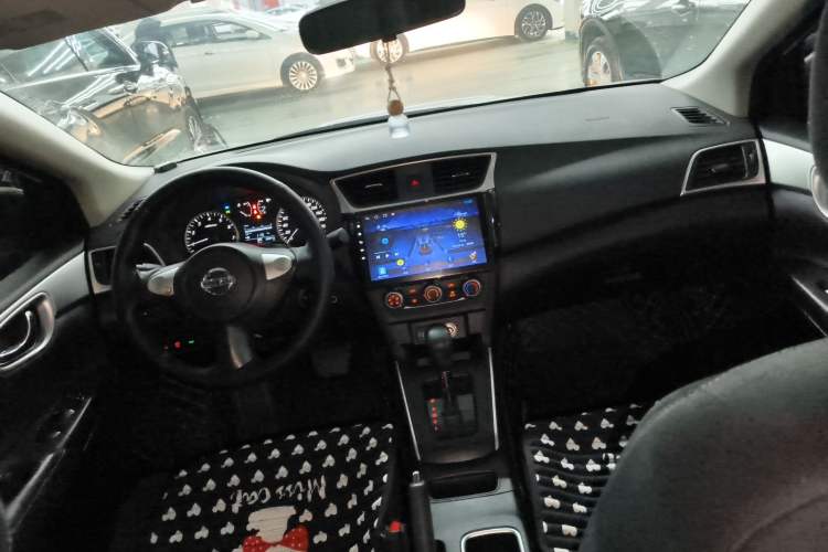 Used Nissan Sylphy 2021 Classic 1.6XE CVT Comfort Edition Center Console