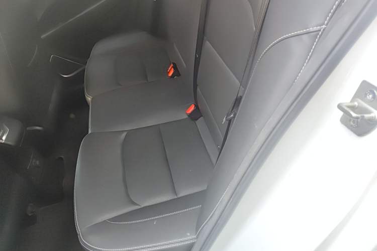 Used Geely Auto Emgrand 2019 Leading Edition 1.5L CVT Luxury Model China VI Standard
