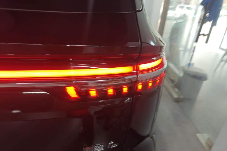 Used Geely Auto Monjaro L 2024 2.0TD DCT EVO Two-Wheel Drive Long-Range Version Exterior 3