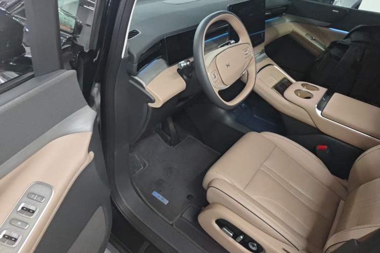 Used XPeng X9 2025 740 Ultra-Long Range Max
