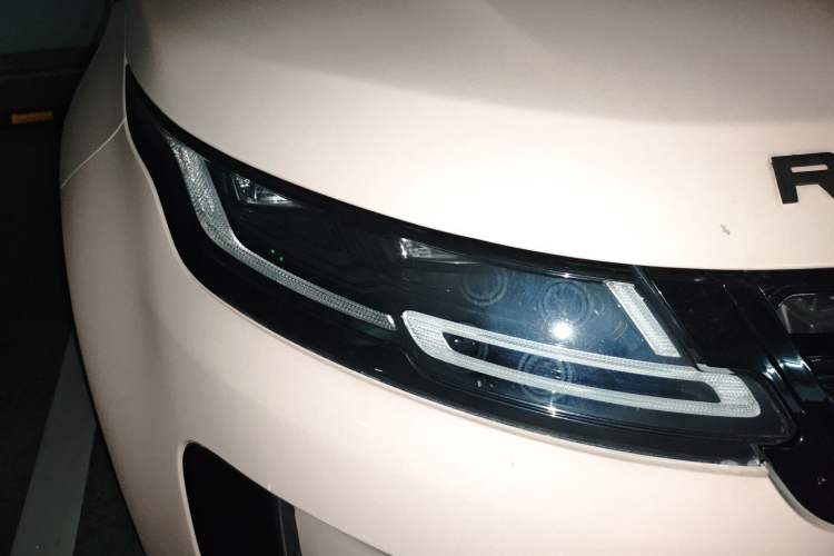 Used Land Rover Range Rover Evoque 2020 249 PS Youth Edition