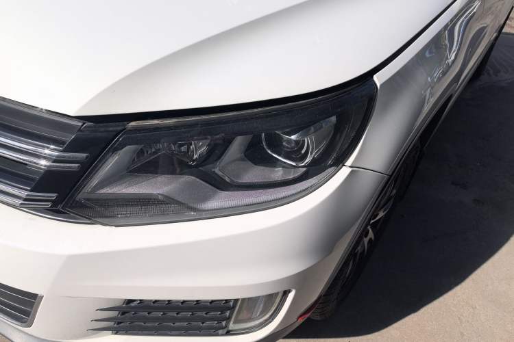 Used Volkswagen Tiguan 2015 1.8TSI Automatic Two-Wheel Drive Luxury Model Left Front Headlight