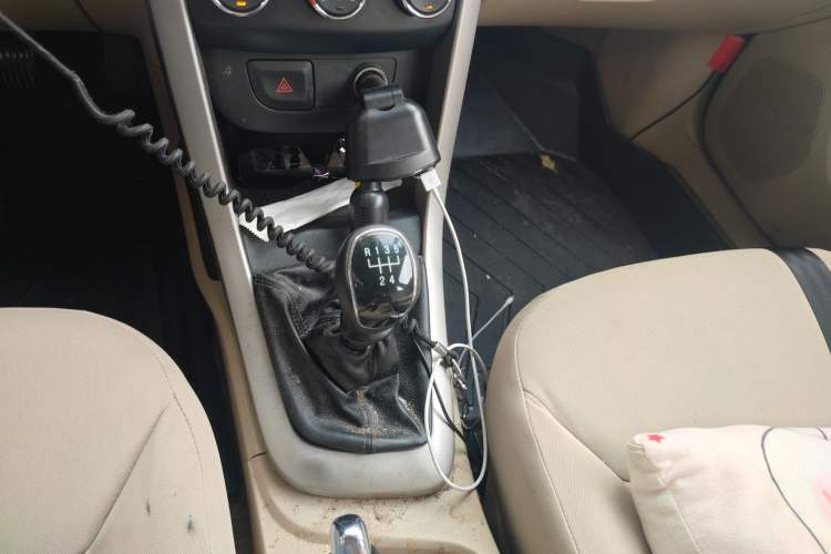 Used Baojun 630 2014 1.5L manual standard version Gear Lever