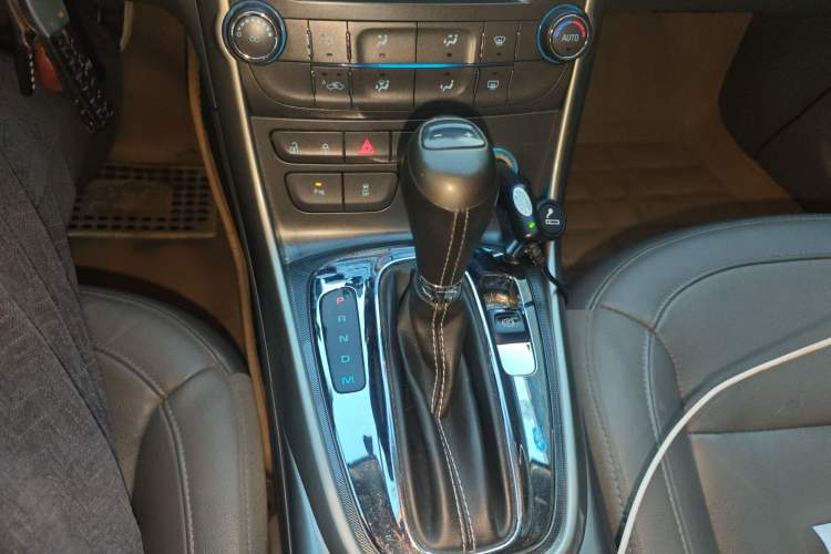 Used Chevrolet Malibu 2014 2.0L Automatic Luxury Edition Gear Lever