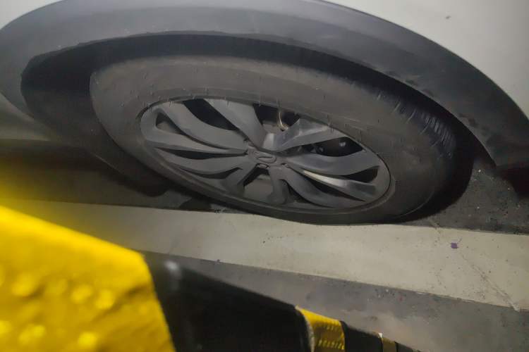 Used Dongfeng Fengon E3 2019 EV Zhiyue Model
