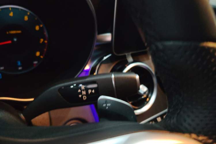 Used Mercedes-Benz C-Class 2021 C 200 L Fashion Edition Sport Version Gear Lever