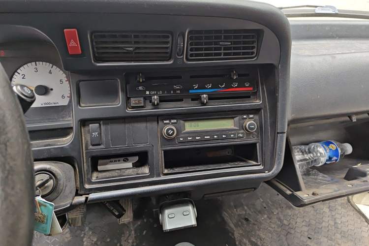 Used King Long Golden Way 2018 2.0L Van Series 4G20 Audio And AC Panel