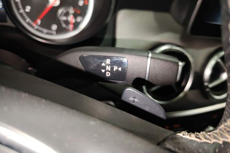 Used Mercedes-Benz CLA 2018 CLA 200 Style Edition Gear Lever