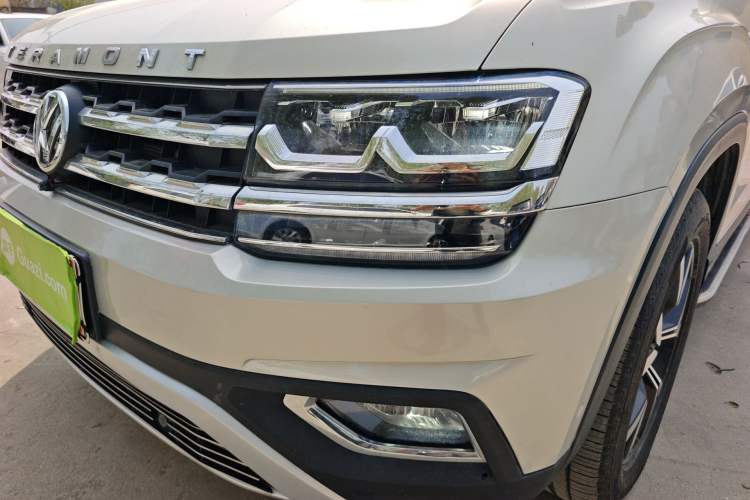 Used Volkswagen Teramont 2020 Revised Version 330TSI Two-Wheel Drive Luxury Edition Left Front Headlight