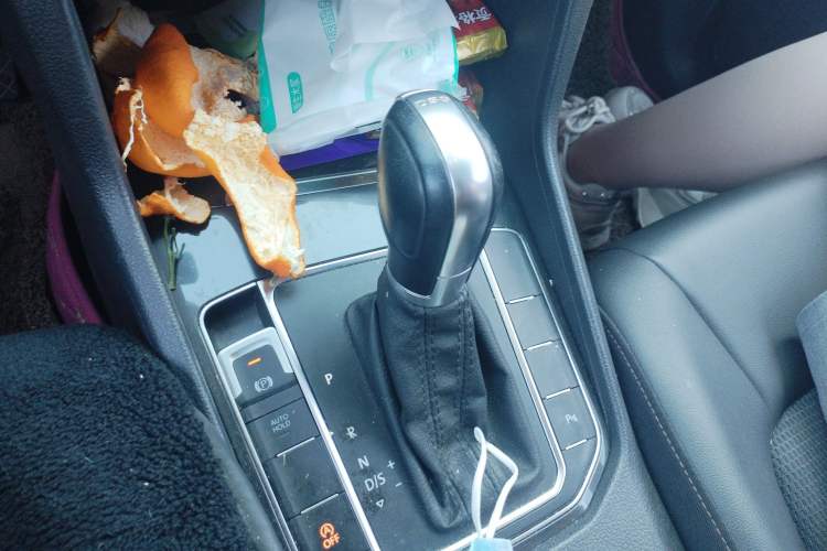 Used Volkswagen Golf Sportsvan 2016 230TSI Automatic Trend Edition Gear Lever