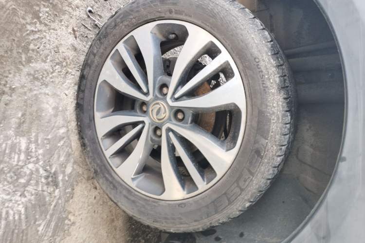 Used Dongfeng Aeolus AX3 2016 1.5L Automatic ZhiKu Model
