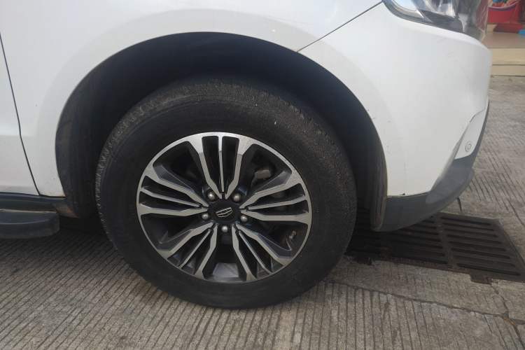 Used Geely Auto Vision X6 2016 1.8L Manual Luxury Model