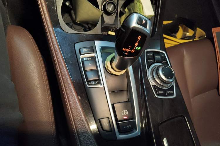 Used BMW 5 Series 2014 525Li Leading Model