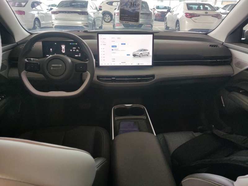 Used Bestune Yueyi 03 2025 565km Premium Edition — 9