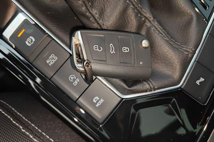 Used Volkswagen Tayron 2023 280TSI Two-Wheel-Drive Luxury Plus Advanced Version
