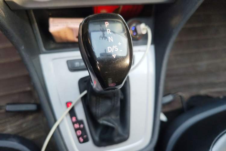 Used Volkswagen Lavida 2013 1.6L Automatic Fashion Edition
