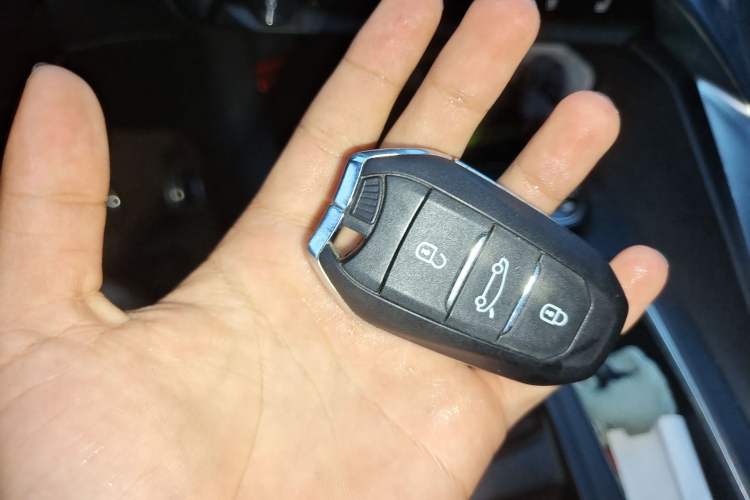 Used Peugeot 5008 2017 380THP 7-Seater Luxury GT Edition