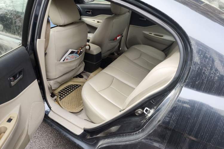 Used Bestune B50 2011 1.6L manual fashion version
