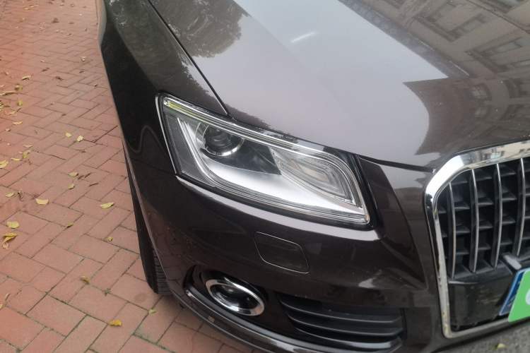 Used Audi Q5 2013 40 TFSI Ambition Right Front Headlight