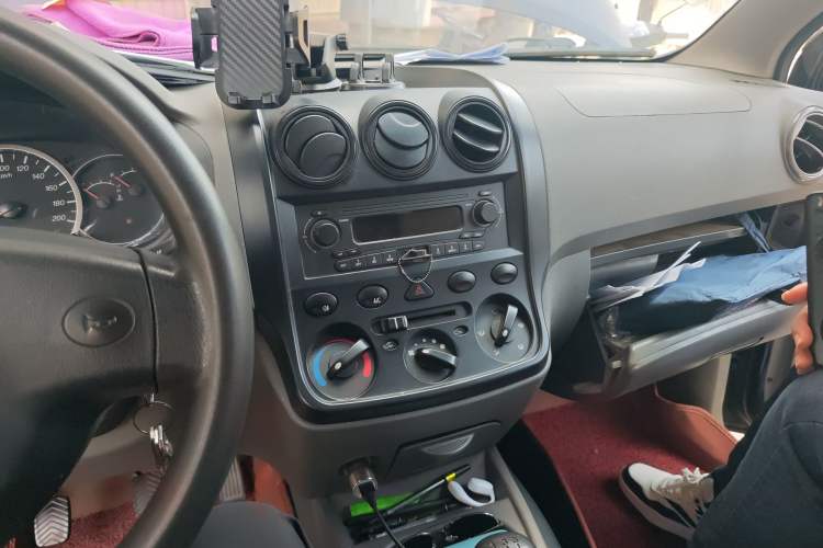 Used Wuling Hongguang 2014 1.5L Base Version
