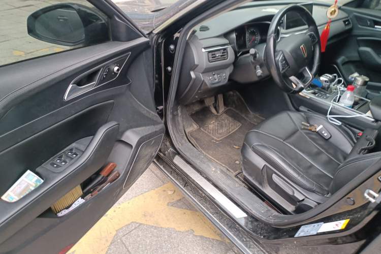 Used Hongqi H5 2022 Classic Model 1.5T DCT Flagship Edition Driver Seat