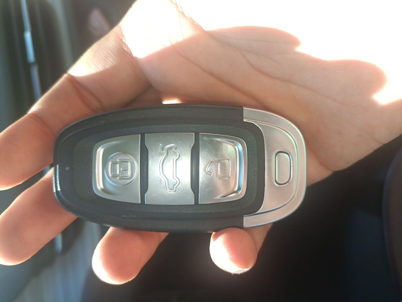 Hongqi E-QM5 2024 610 km PLUS — снимка 20