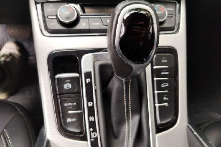 Used Geely Auto Emgrand X7 Sport 2016 1.8TD Automatic Smart Connectivity Version
