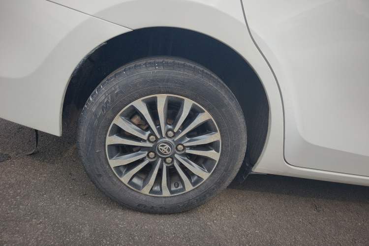 Used Toyota Corolla 2017 Revised Version 1.2T Manual GL Right Rear Wheel Hub