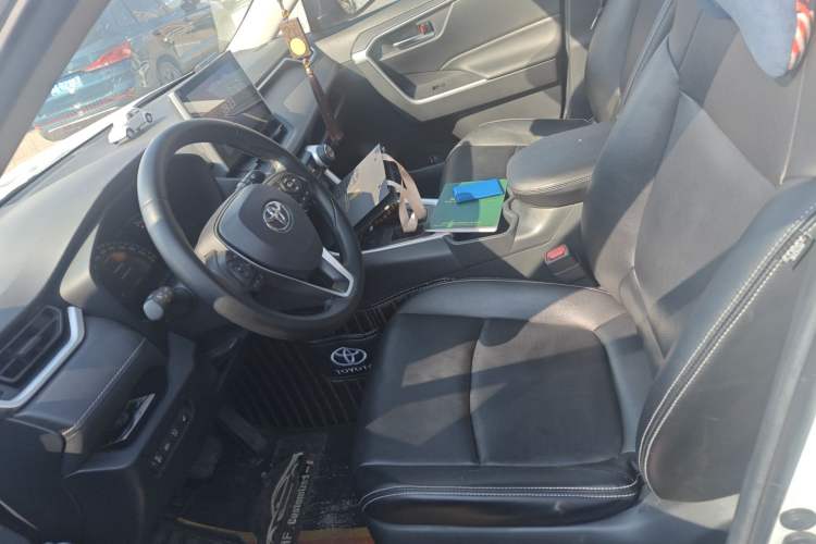 Used Toyota RAV4 2021 2.0L CVT Two-Wheel Drive Fashion Edition
