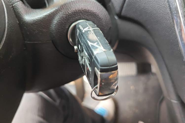 Used Buick Encore 2015 1.4T Automatic Two-Wheel Drive Urban Leading Model Vehicle Key