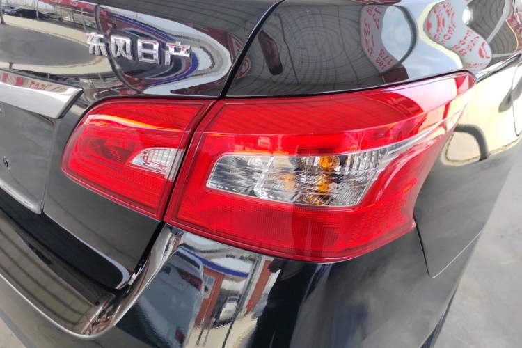 Used Nissan Sylphy 2022 Classic 1.6XL CVT Luxury Edition Right Rear Taillight