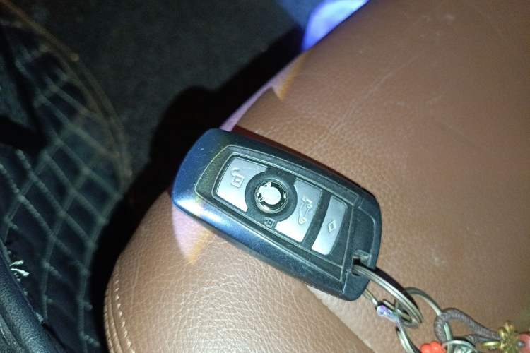 Used BMW 5 Series 2014 525Li Leading Model Vehicle Key