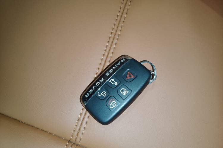 Used Land Rover Range Vogue 2015 3.0 V6 U.S.-Spec Executive Edition