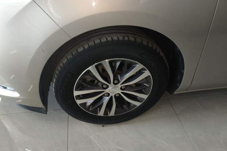 Used Buick GL8 2022 ES Landtrek 653T Luxury Edition