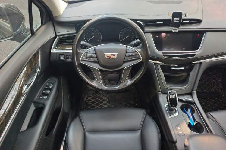 Used Cadillac XT5 2018 25T Luxury Model