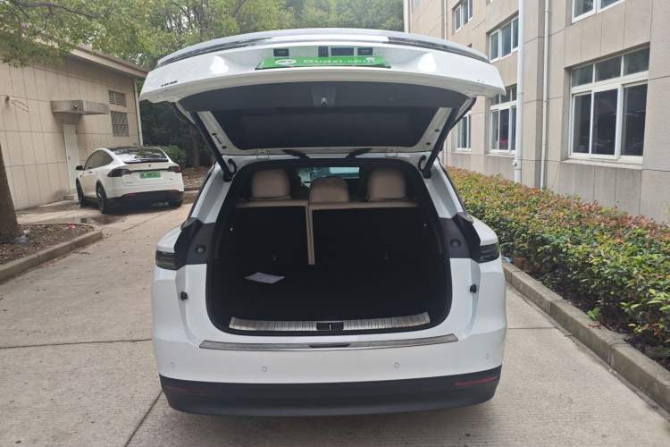 Used Li Auto Li Auto i6 2025 Model Two-Wheel-Drive Standard Type