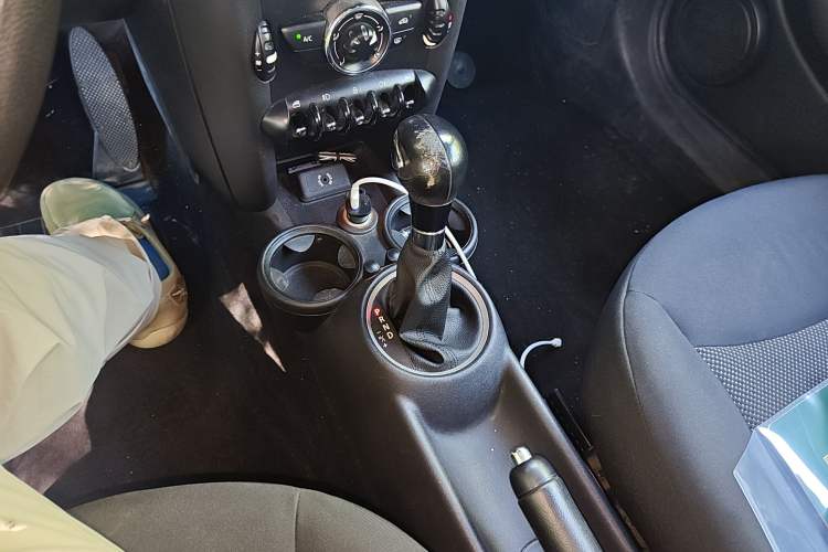 Used MINI MINI 2011 1.6L ONE