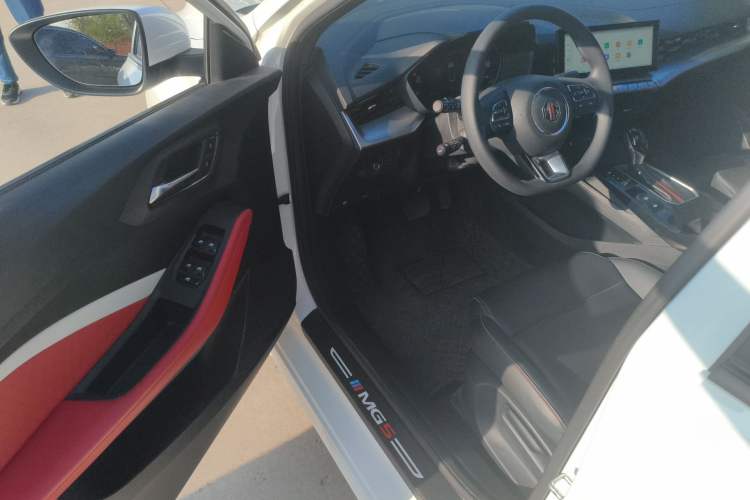 Used MG 5 2021 180 DVVT CVT Youth Luxury Edition Driver Seat