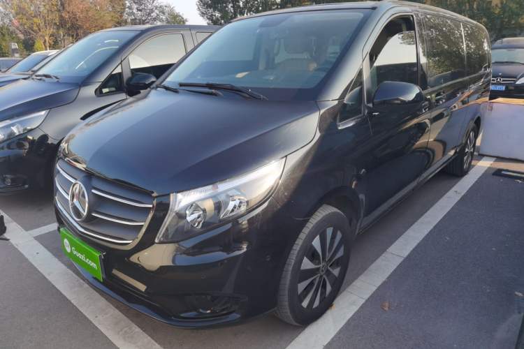Used Mercedes-Benz Vito 2023 2.0T Business Version 7 Seats Exterior 3